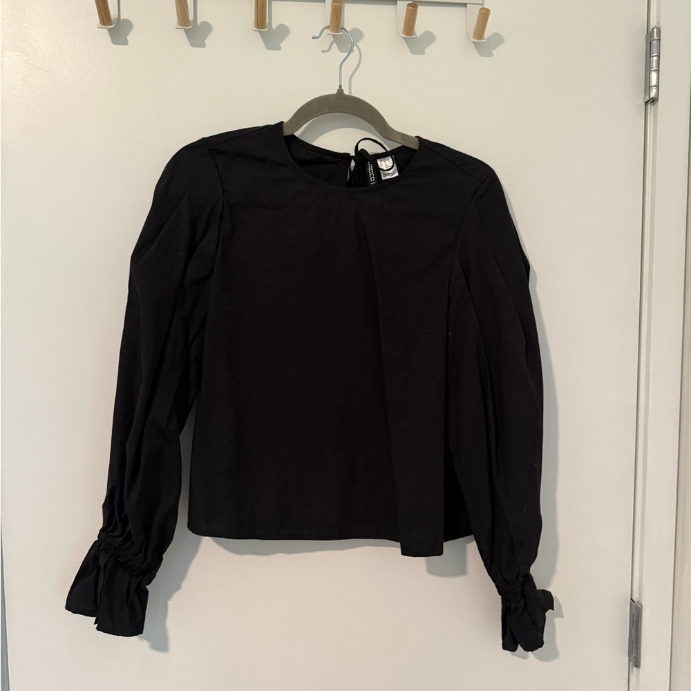 H&M Black Long Sleeve Blouse